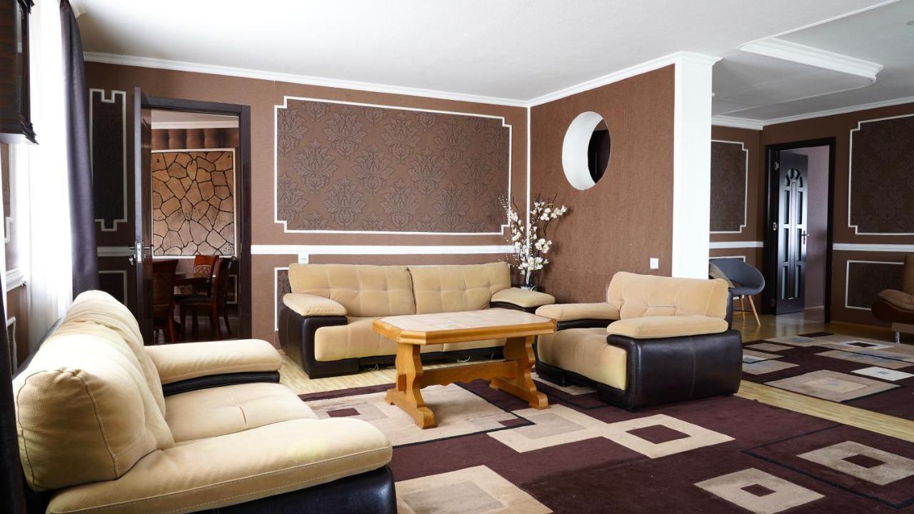 Apartment Shafi 8 Tbilisi Bagian luar foto