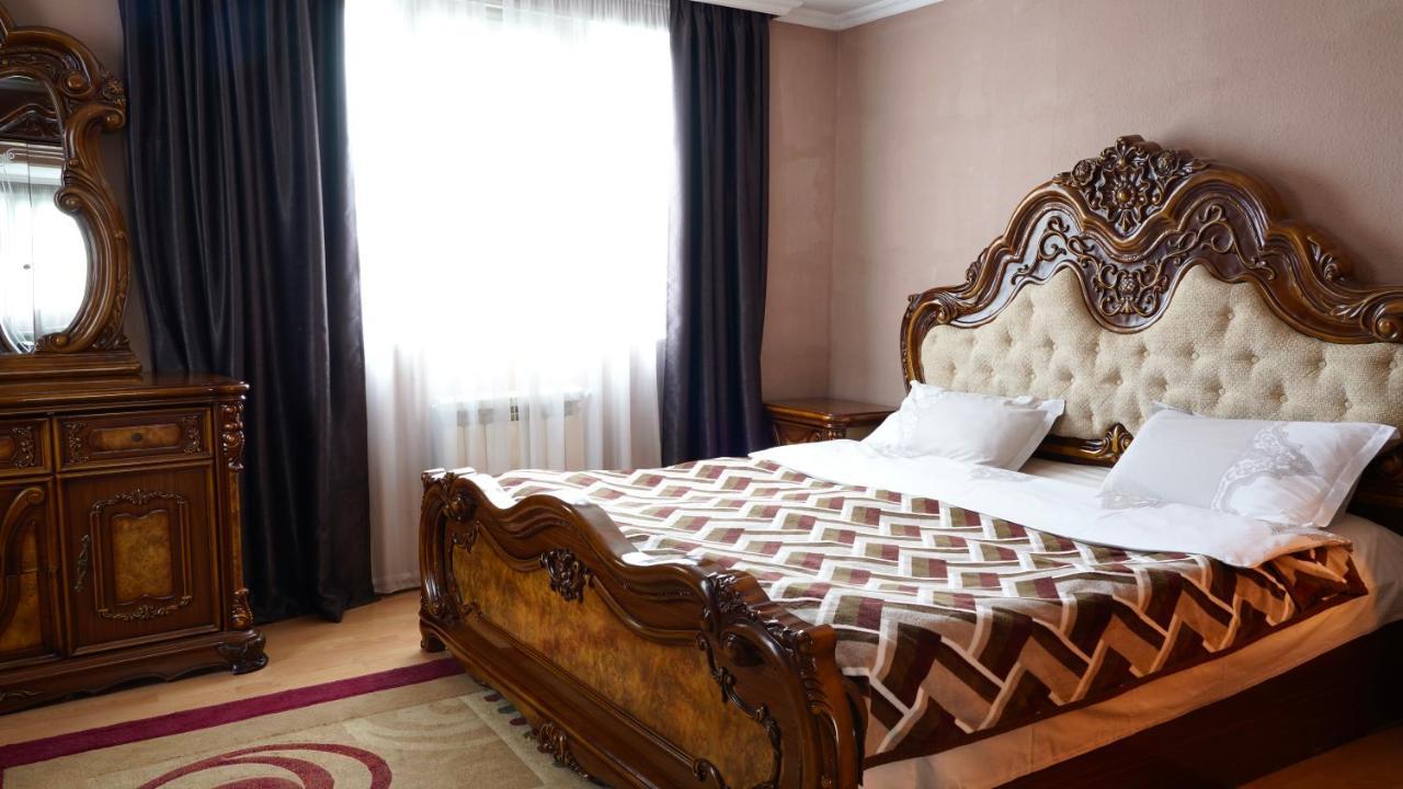 Apartment Shafi 8 Tbilisi Bagian luar foto