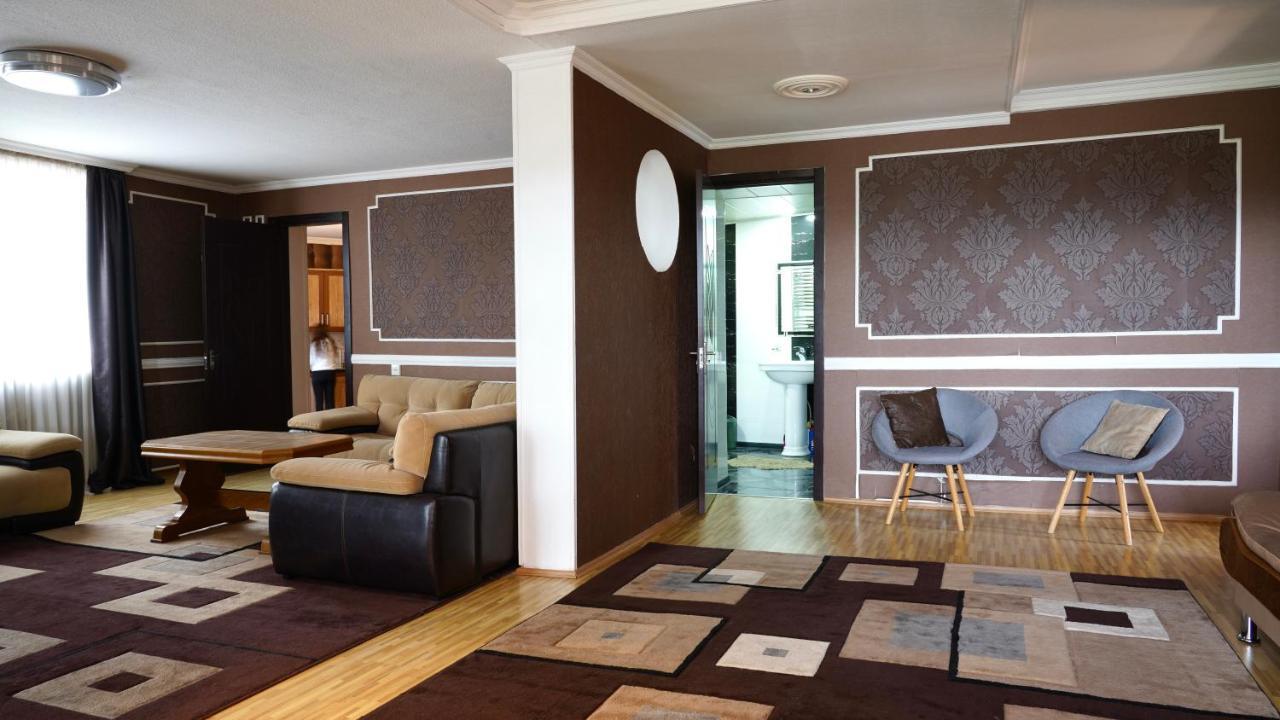 Apartment Shafi 8 Tbilisi Bagian luar foto