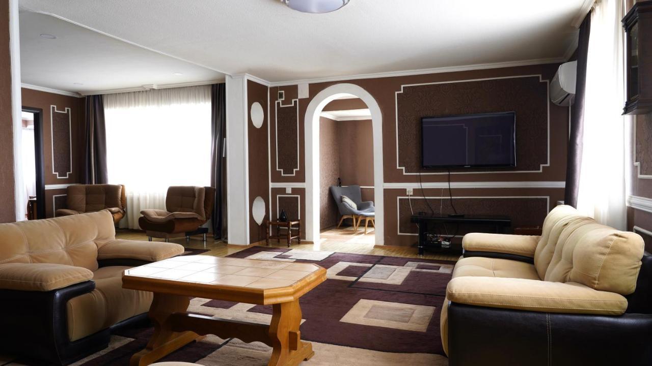 Apartment Shafi 8 Tbilisi Bagian luar foto
